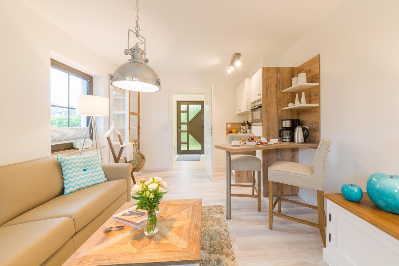 Ferienwohnungen Haus Am Strand Zingst Exterior foto