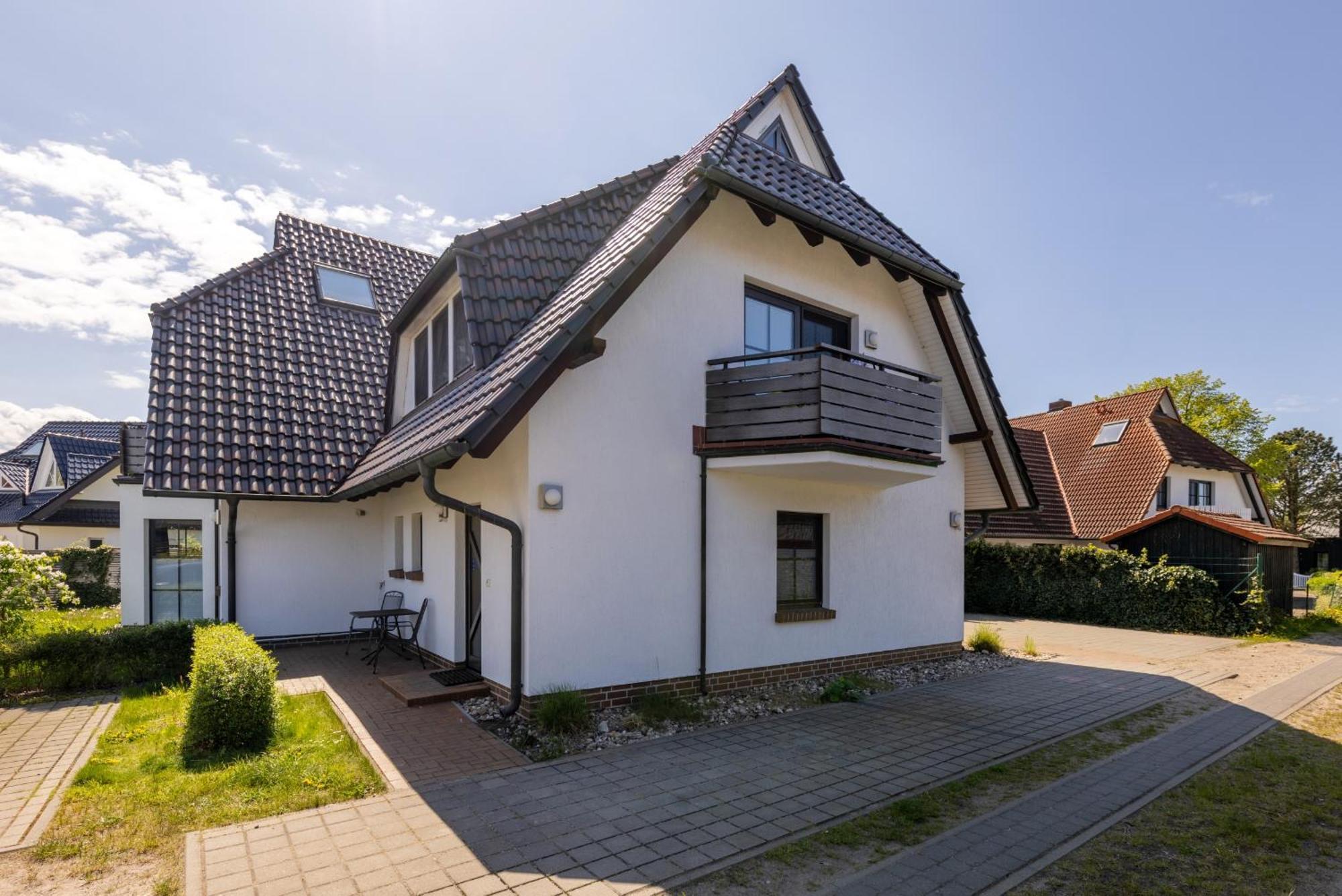Ferienwohnungen Haus Am Strand Zingst Exterior foto