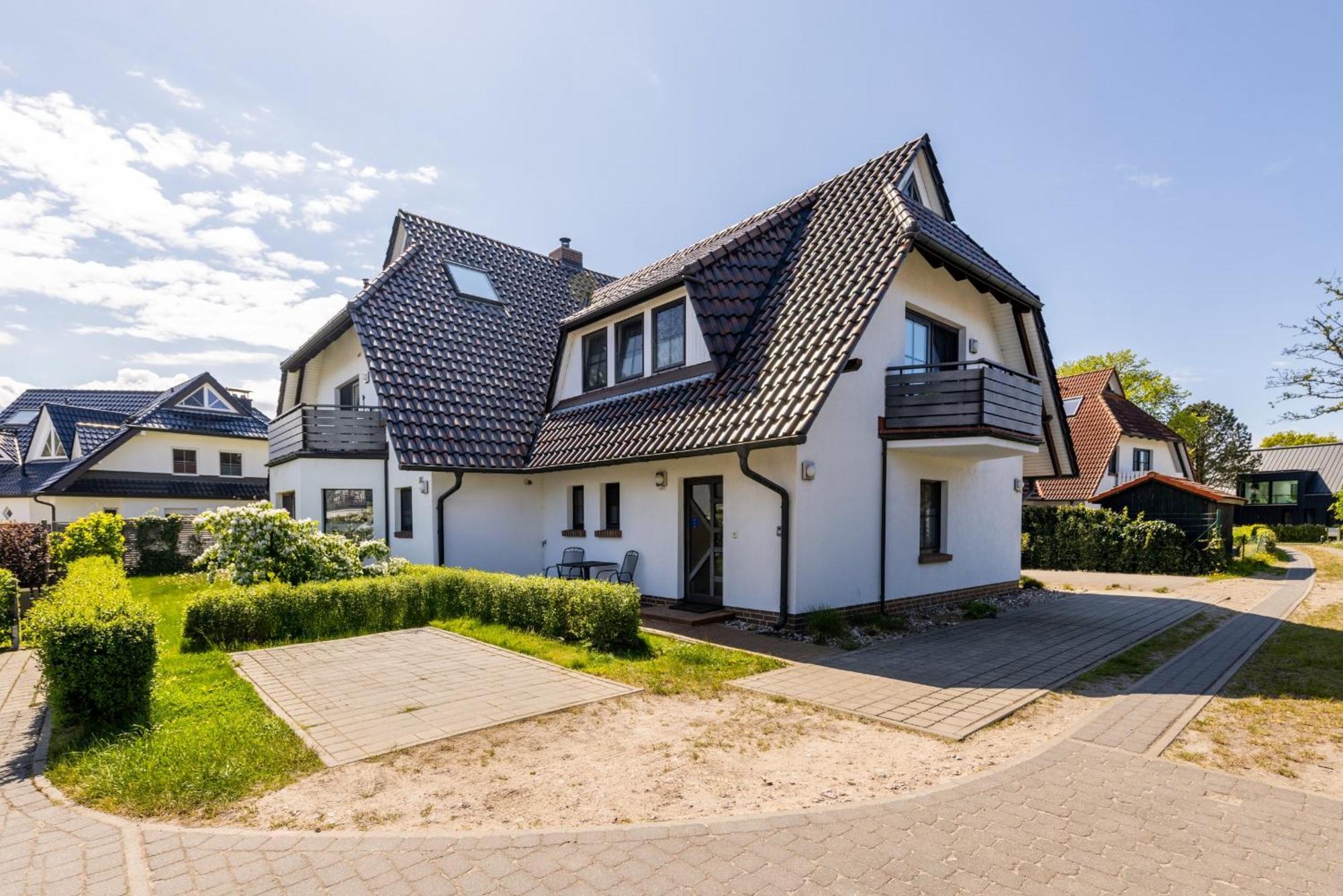 Ferienwohnungen Haus Am Strand Zingst Exterior foto